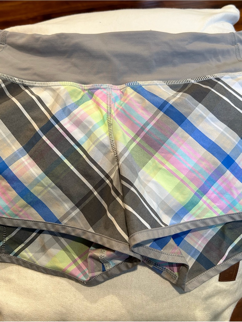 Women's Lululemon Gray Plaid Athletic Shorts with Pastel Accents -Size 6